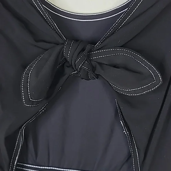 BCBG Dress Size Small Black White Embellished Cut Out Back Cute Travel Casual - Picture 7 of 9